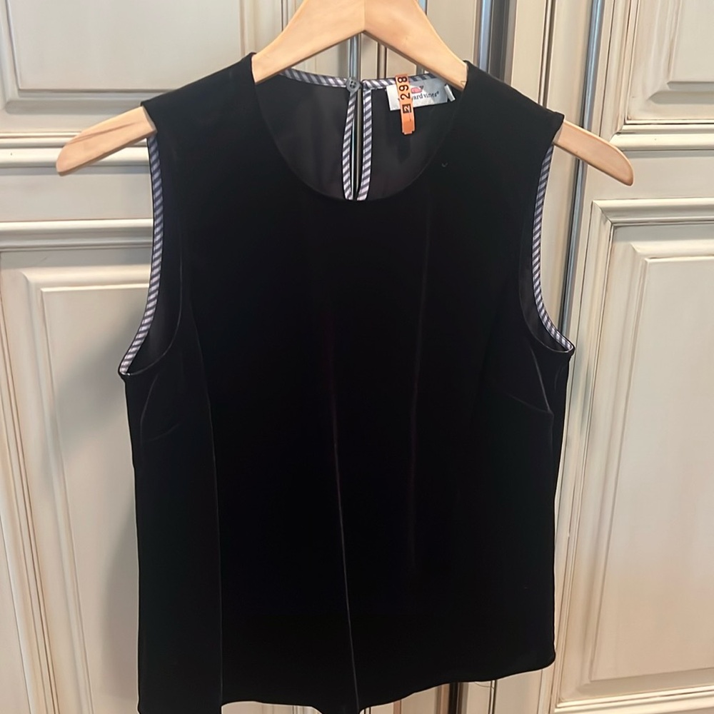 Vineyard Vines black velvet sleeveless top